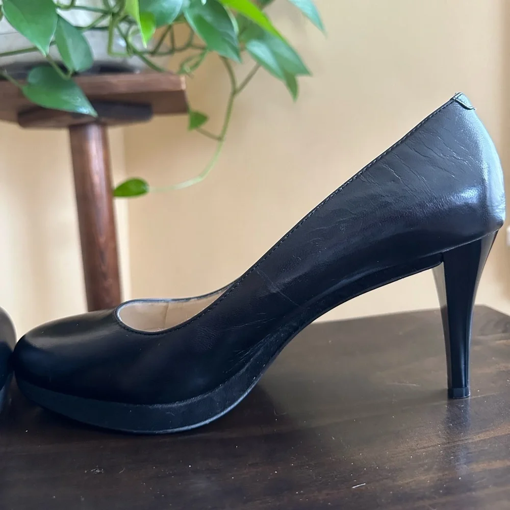 Nine West Classic Black Leather Pumps Women’s Size 8M - Picture 3 of 11